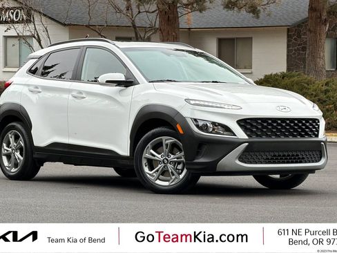 Used 2023 Hyundai Kona SEL w/ Convenience Package image 1