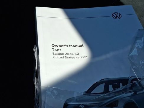 Certified 2025 Volkswagen Taos SE image 26