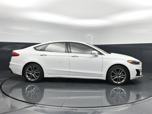 Used 2020 Ford Fusion SEL FWD image 4