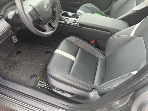 Used 2025 Toyota Camry SE w/ Multimedia Upgrade Package AWD/4WD image 6
