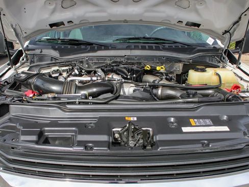 Used 2019 Ford F550 4x4 Crew Cab Super Duty image 15
