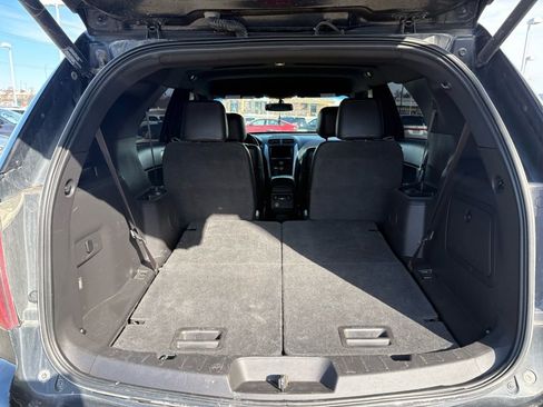Used 2015 Ford Explorer XLT w/ Equipment Group 202B image 38