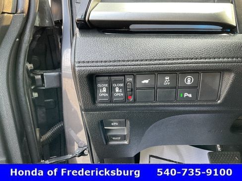 Certified 2021 Honda Odyssey Touring image 47