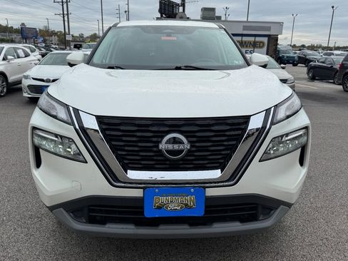 Used 2023 Nissan Rogue SV image 9