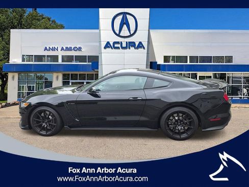 Used 2017 Ford Mustang Shelby GT350 RWD image 2