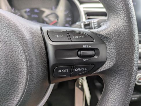 Certified 2021 Kia Rio S FWD image 31