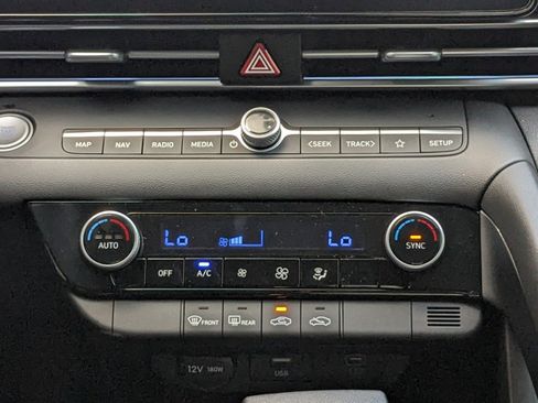 Certified 2025 Hyundai Elantra Sport image 19