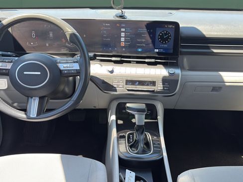 Used 2024 Hyundai Kona SEL AWD/4WD image 18