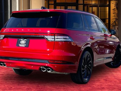 Used 2025 Lincoln Aviator Reserve w/ Equipment Group 201A image 11