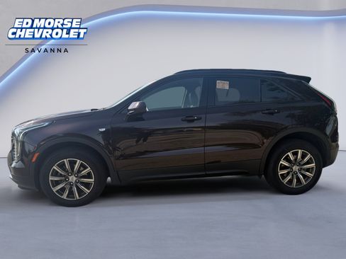 Used 2020 Cadillac XT4 Sport w/ Cold Weather Package FWD image 2