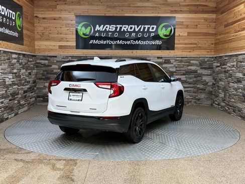 Used 2022 GMC Terrain SLE w/ Driver Convenience Package image 8
