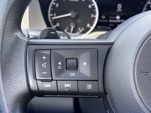 Used 2023 Nissan Pathfinder S AWD/4WD image 19