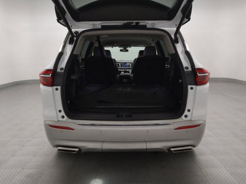 Used 2020 Buick Enclave Essence image 29