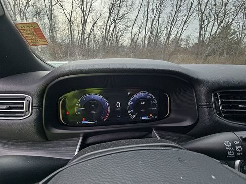 Used 2024 Jeep Wagoneer Series II w/ Flexible Seating Group image 22