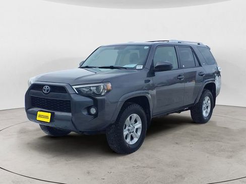 Used 2015 Toyota 4Runner SR5 image 1