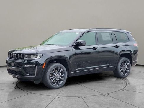New 2026 Jeep Grand Cherokee L Limited AWD/4WD image 3