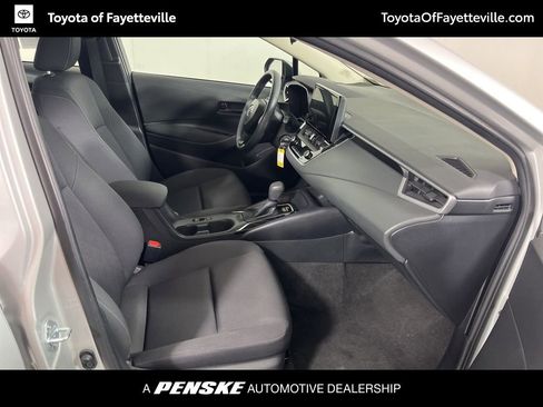 Used 2023 Toyota Corolla LE image 6