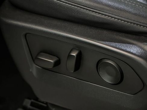 Used 2022 Chevrolet Silverado 1500 LTZ w/ LTZ Convenience Package II image 18