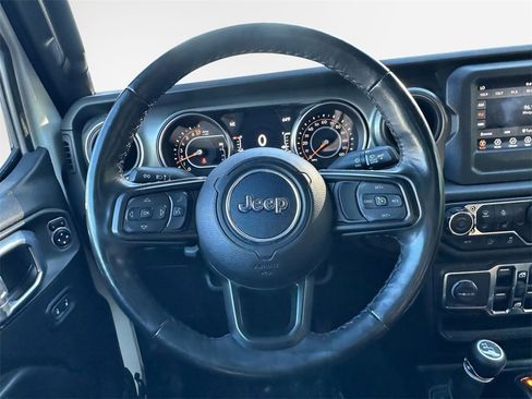 Certified 2021 Jeep Gladiator Willys image 7