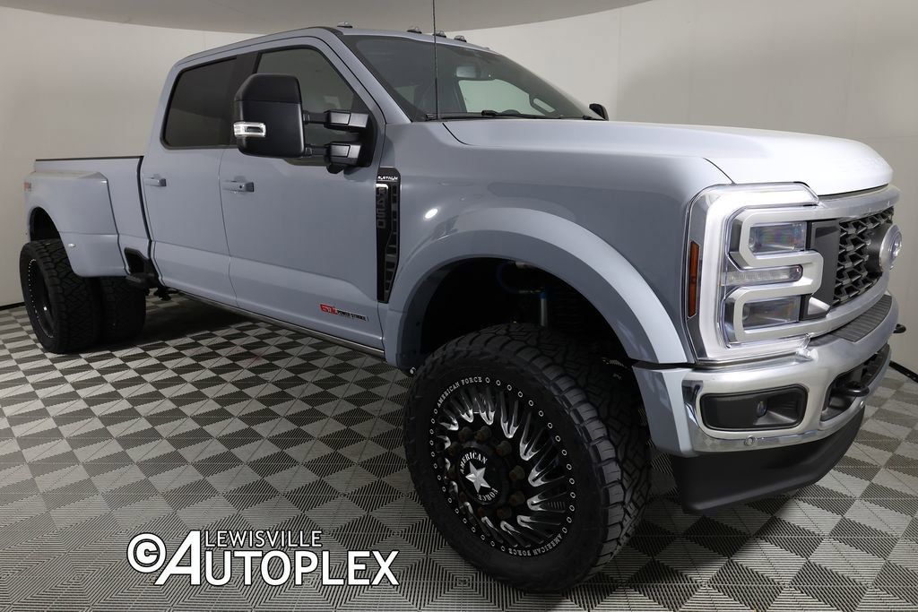 Used 2025 Ford F450 Platinum w/ FX4 Off-Road Package AWD/4WD image 3