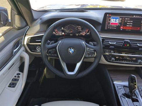 Certified 2023 BMW 530i w/ Premium Package image 17