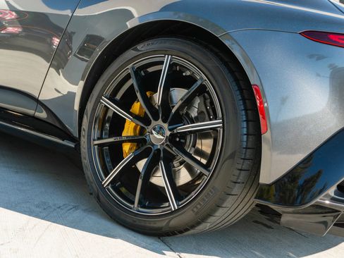 Used 2019 Aston Martin V8 Vantage Coupe image 49