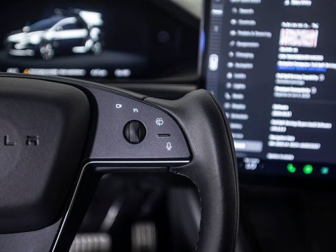 Used 2024 Tesla Model X Plaid image 39