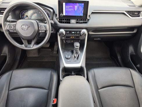 Certified 2025 Toyota RAV4 XLE w/ Convenience Package AWD/4WD image 8