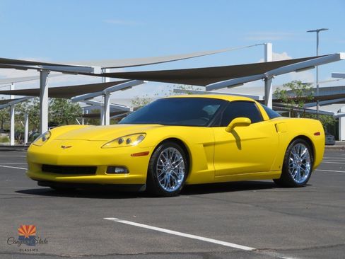 Used 2009 Chevrolet Corvette Coupe w/ Preferred Equipment Group RWD image 9