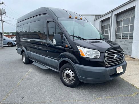 Used 2017 Ford Transit 350 XLT RWD image 2
