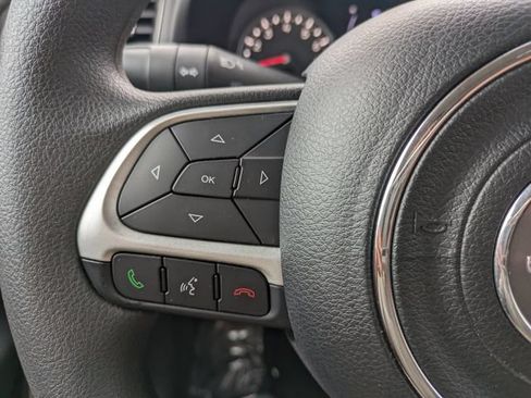 Used 2023 Jeep Renegade Latitude AWD/4WD image 21