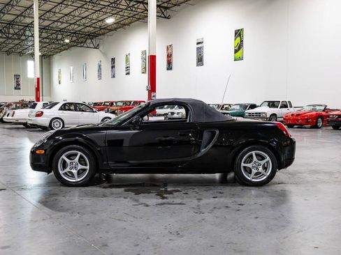 Used 2000 Toyota MR2 RWD image 19
