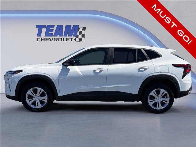 Certified 2026 Chevrolet Trax LS FWD image 2