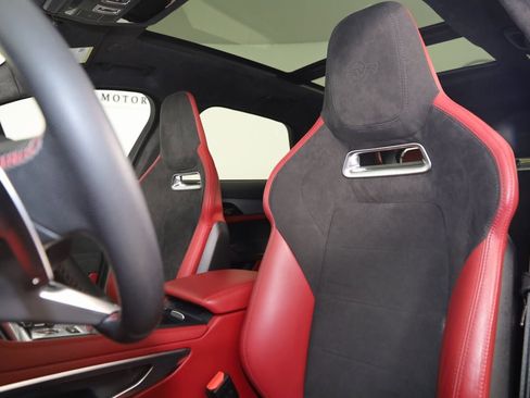 Used 2024 Jaguar F-PACE SVR image 46