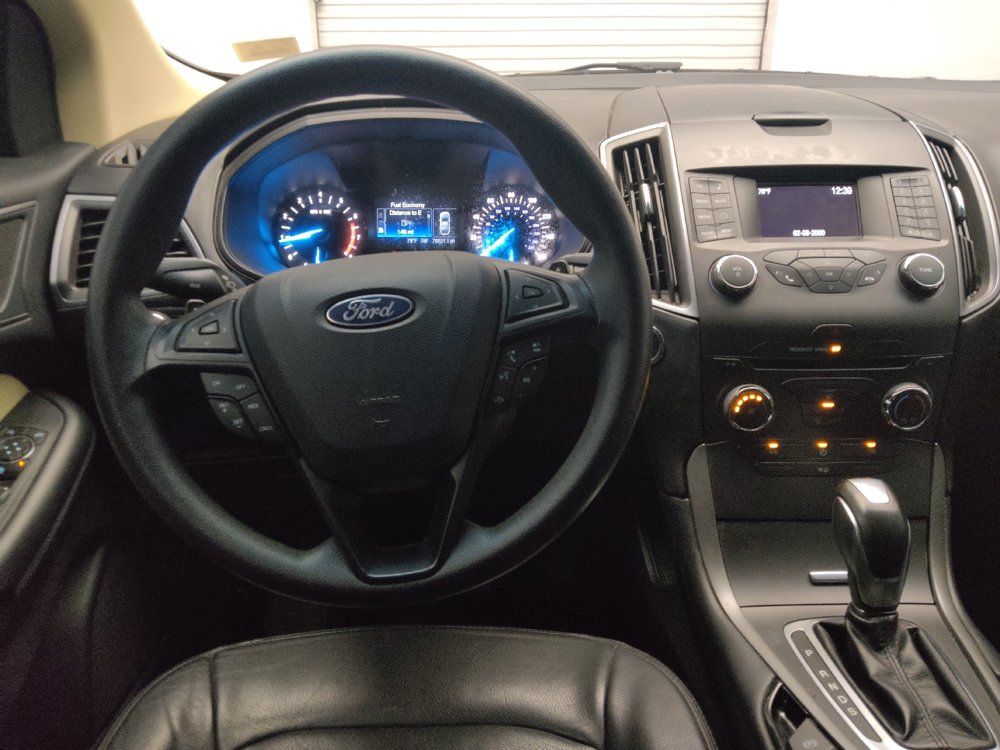Used 2018 Ford Edge SE FWD image 22