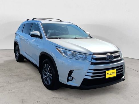 Used 2019 Toyota Highlander XLE AWD/4WD image 7