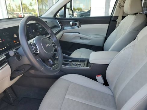 Used 2025 Kia Sorento S w/ Panoramic Sunroof Package FWD image 17