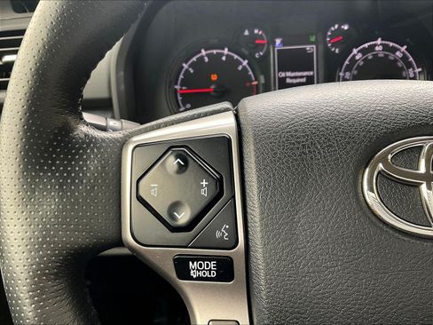 Used 2023 Toyota 4Runner SR5 Premium w/ Moonroof Package AWD/4WD image 11