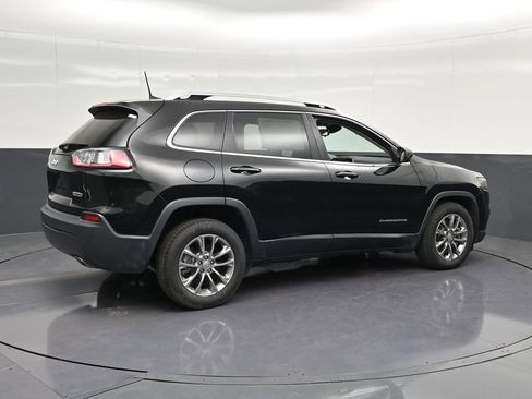 Used 2021 Jeep Cherokee Latitude Lux image 3