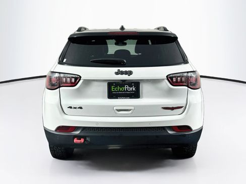 Used 2025 Jeep Compass Trailhawk AWD/4WD image 7