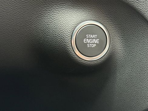 New 2026 Volvo XC40 B5 Plus w/ Climate Package image 22