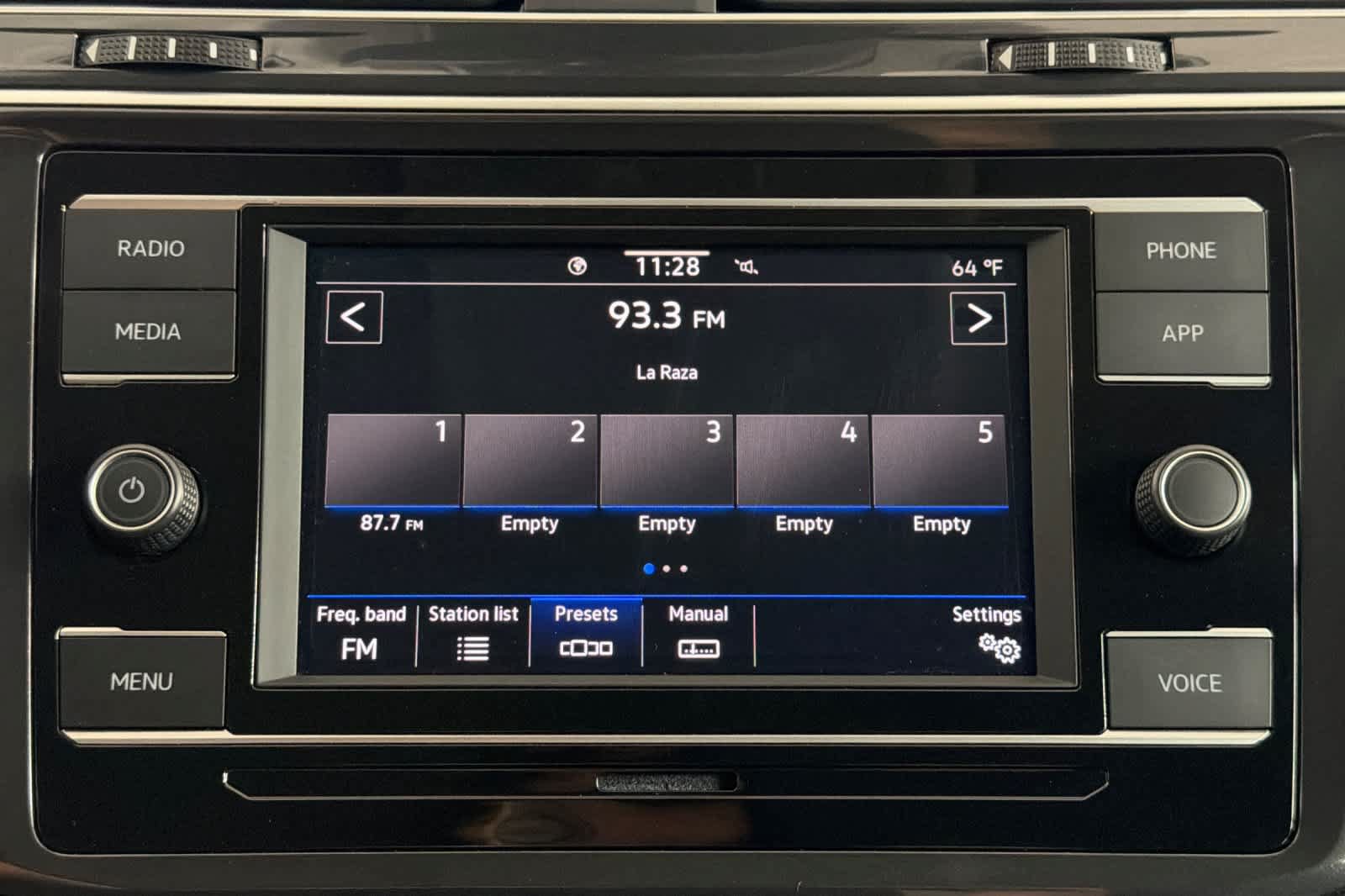 Used 2023 Volkswagen Tiguan S FWD image 18