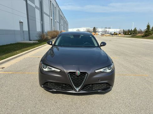 Used 2017 Alfa Romeo Giulia Ti AWD/4WD image 2
