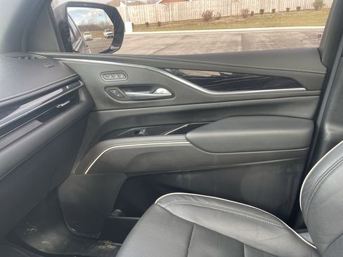 Certified 2024 Cadillac Escalade ESV Sport w/ LPO, ONYX Package image 23