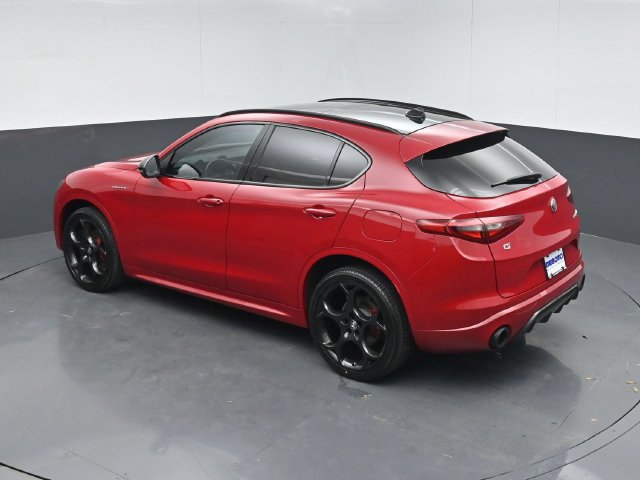 Used 2023 Alfa Romeo Stelvio Veloce AWD/4WD image 41