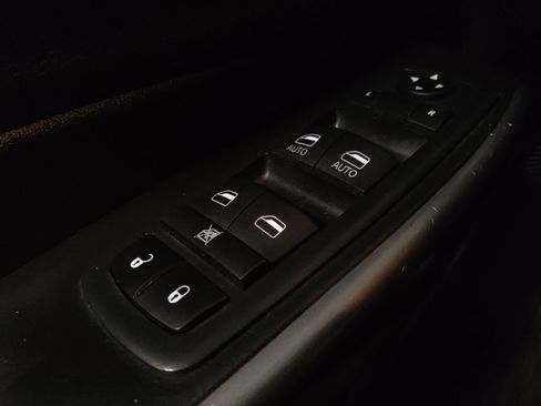 Used 2020 Jeep Cherokee Latitude Plus w/ Cold Weather Group image 27