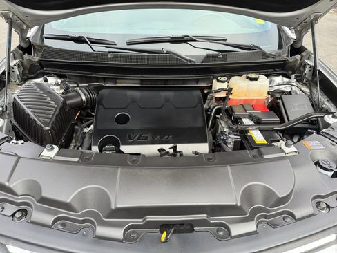 Used 2022 Chevrolet Traverse LT image 20