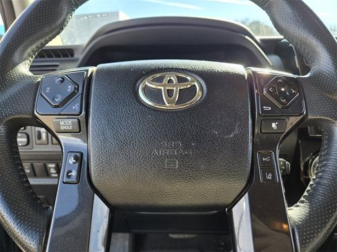 Used 2020 Toyota 4Runner TRD Off-Road image 28