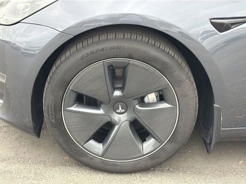 Used 2023 Tesla Model 3 Standard Range image 10