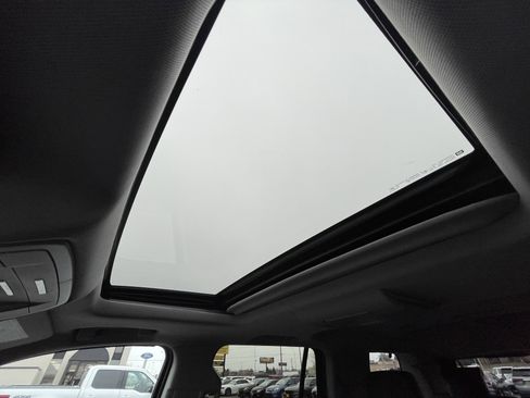 Used 2018 Chevrolet Tahoe LT w/ LT Signature Package image 26